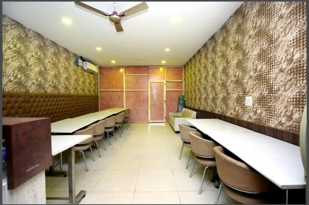 Hotel The Pearl Grand - Top Rated ! Most Awarded ! Parking ! Lift ! Luxury Rooms ! Best Selling Zirakpur Zewnętrze zdjęcie