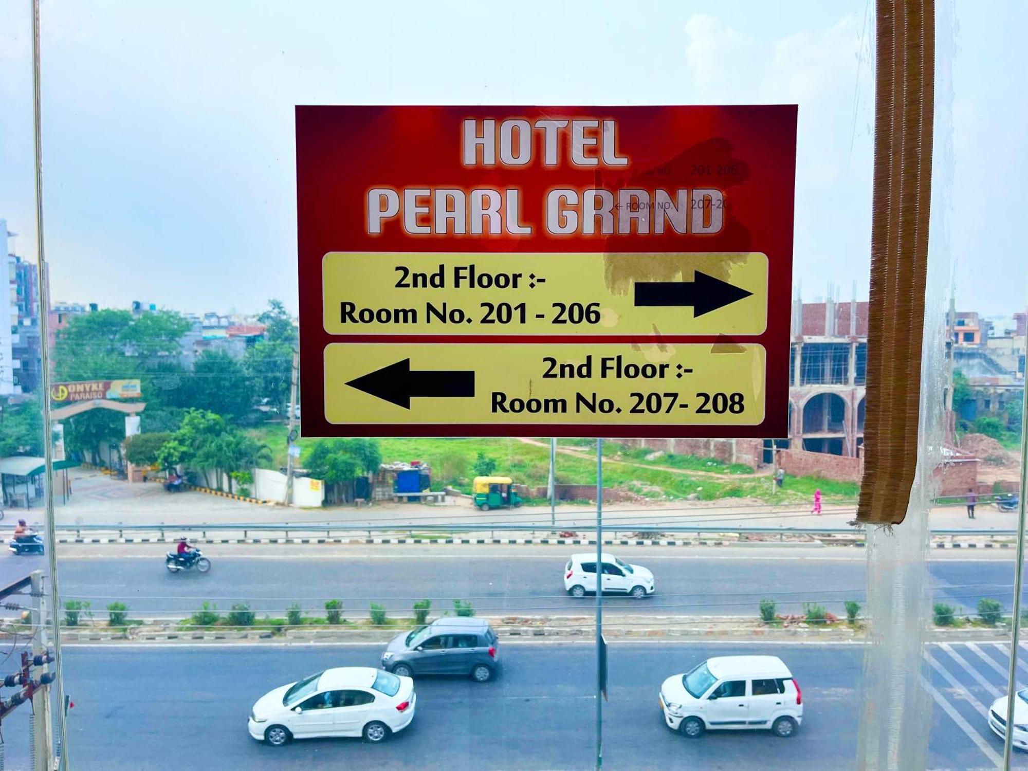 Hotel The Pearl Grand - Top Rated ! Most Awarded ! Parking ! Lift ! Luxury Rooms ! Best Selling Zirakpur Zewnętrze zdjęcie